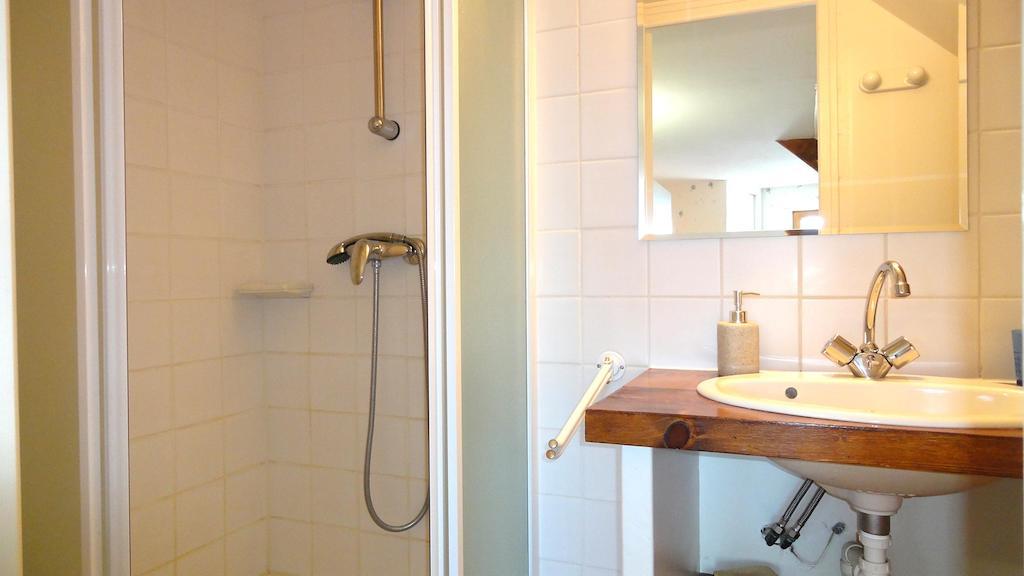 Les Chemins Verts Buissard Room photo