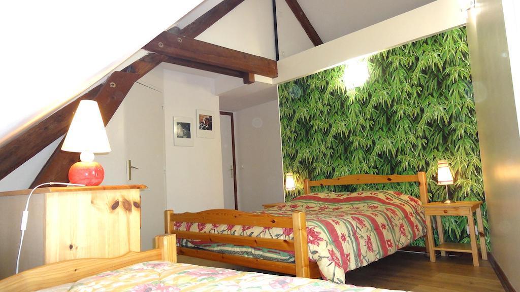 Les Chemins Verts Buissard Room photo