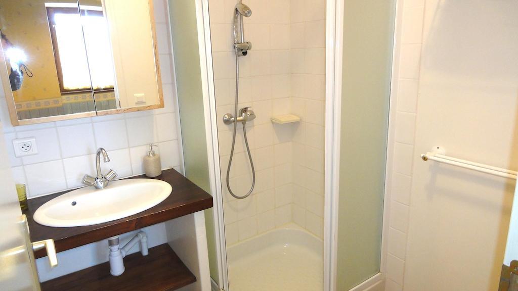 Les Chemins Verts Buissard Room photo